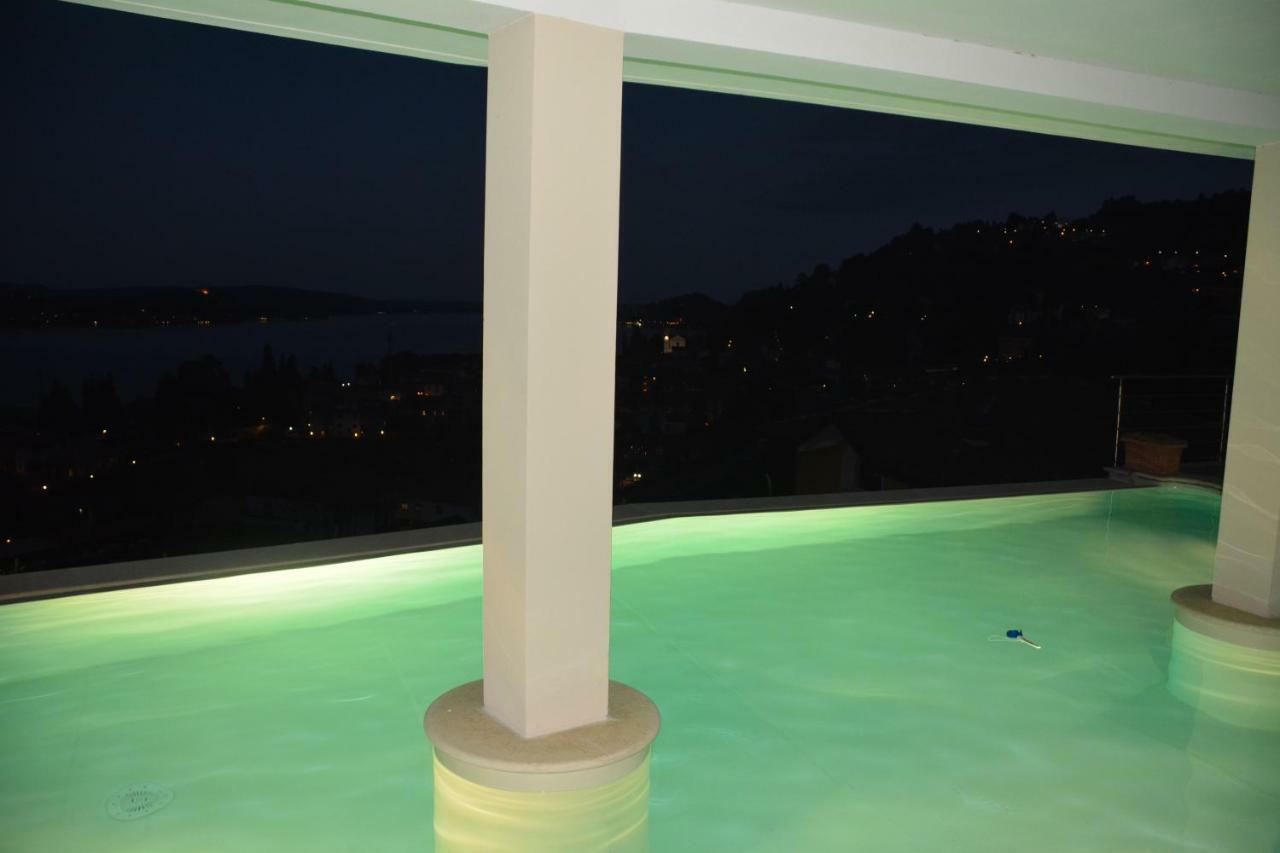 Il Girasole Apartment Meina Bagian luar foto